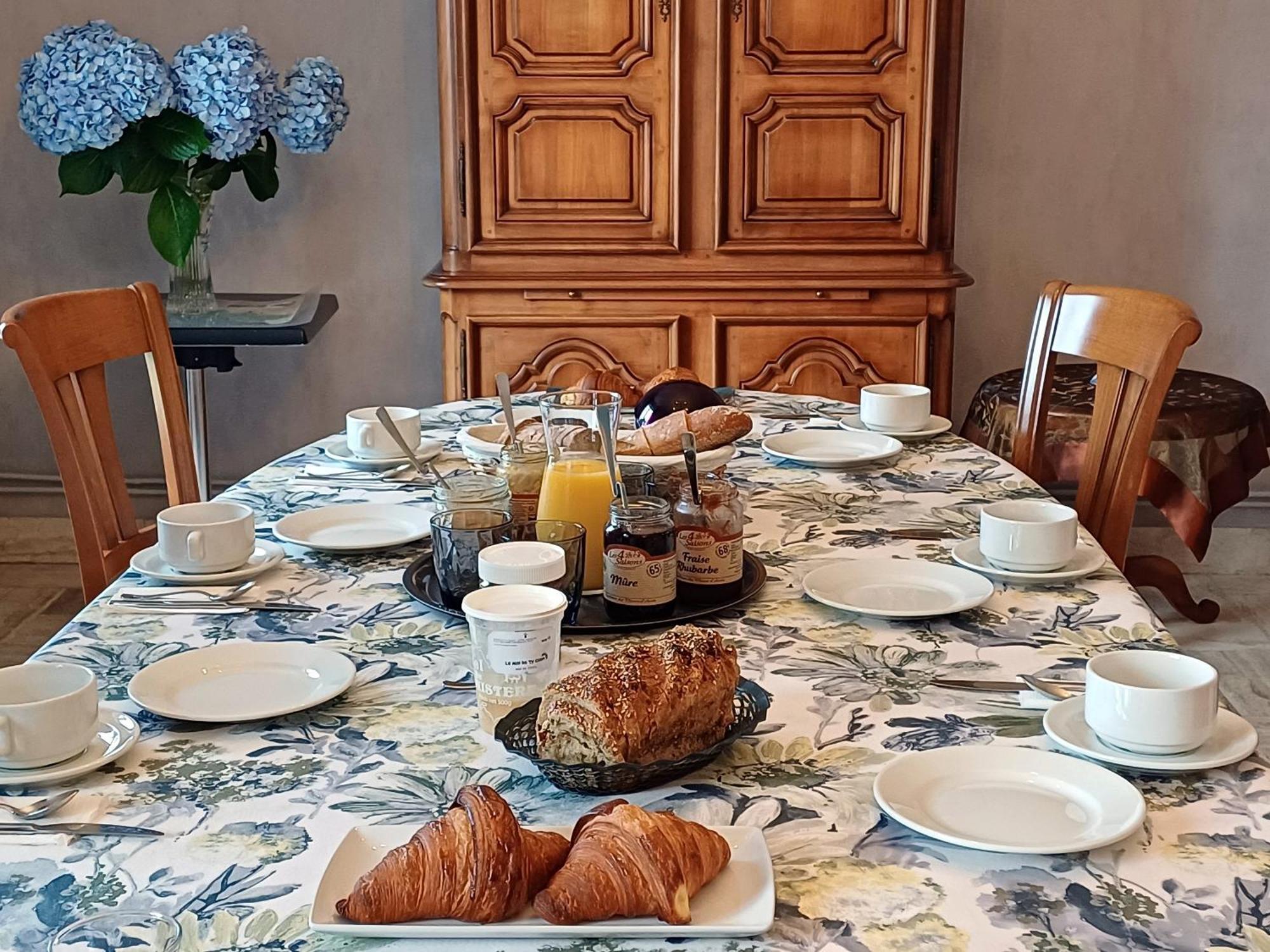 Au Calme A 10Mn Des Baies De Douarnenez Et Audierne Avec Cuisine A Disposition Mahalon Εξωτερικό φωτογραφία
